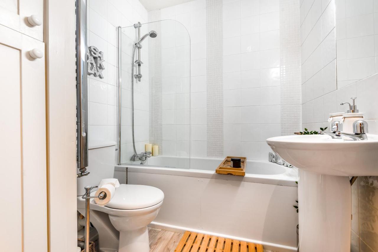 Chester City Centre Cottage, Sleeps 6 With Free Parking Kültér fotó
